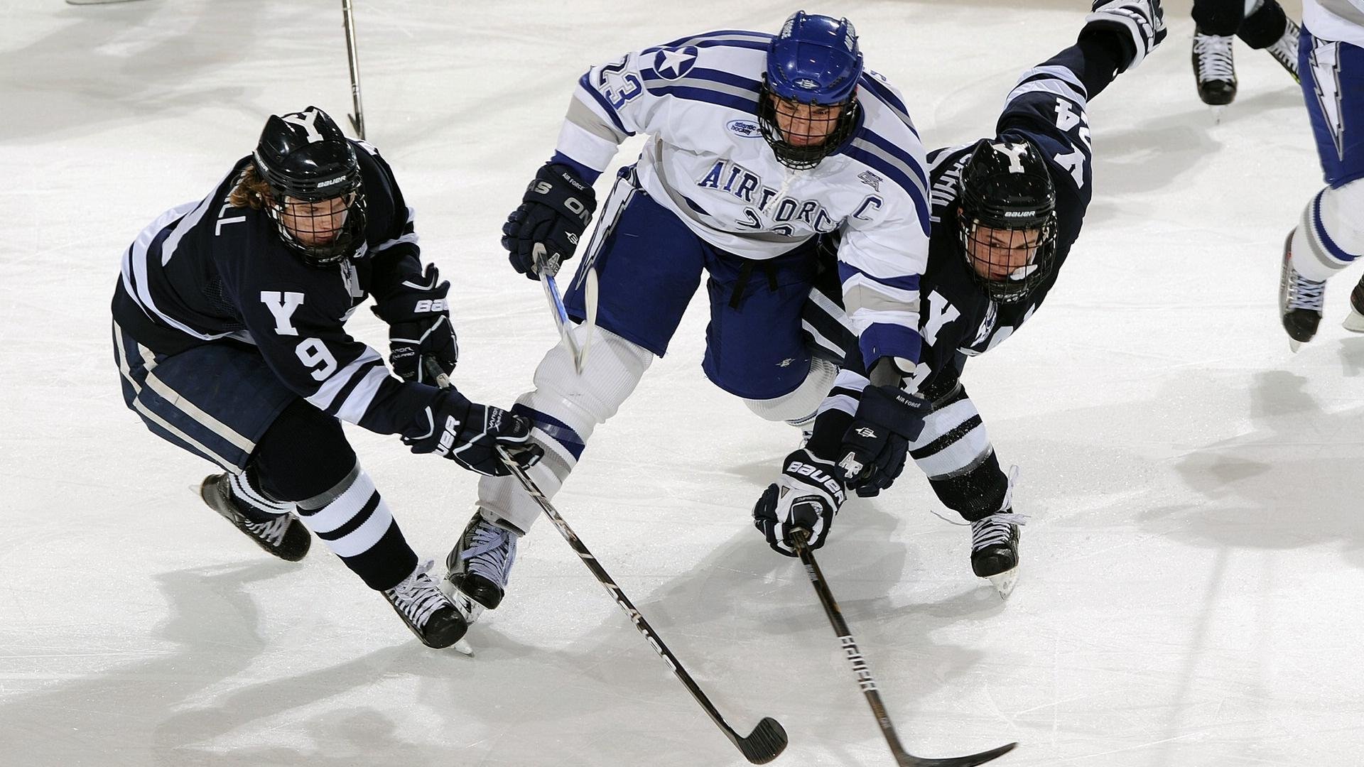 中甲比赛前设立球员宣讲日提升公众足球认知度，中甲足球俱乐部招球员